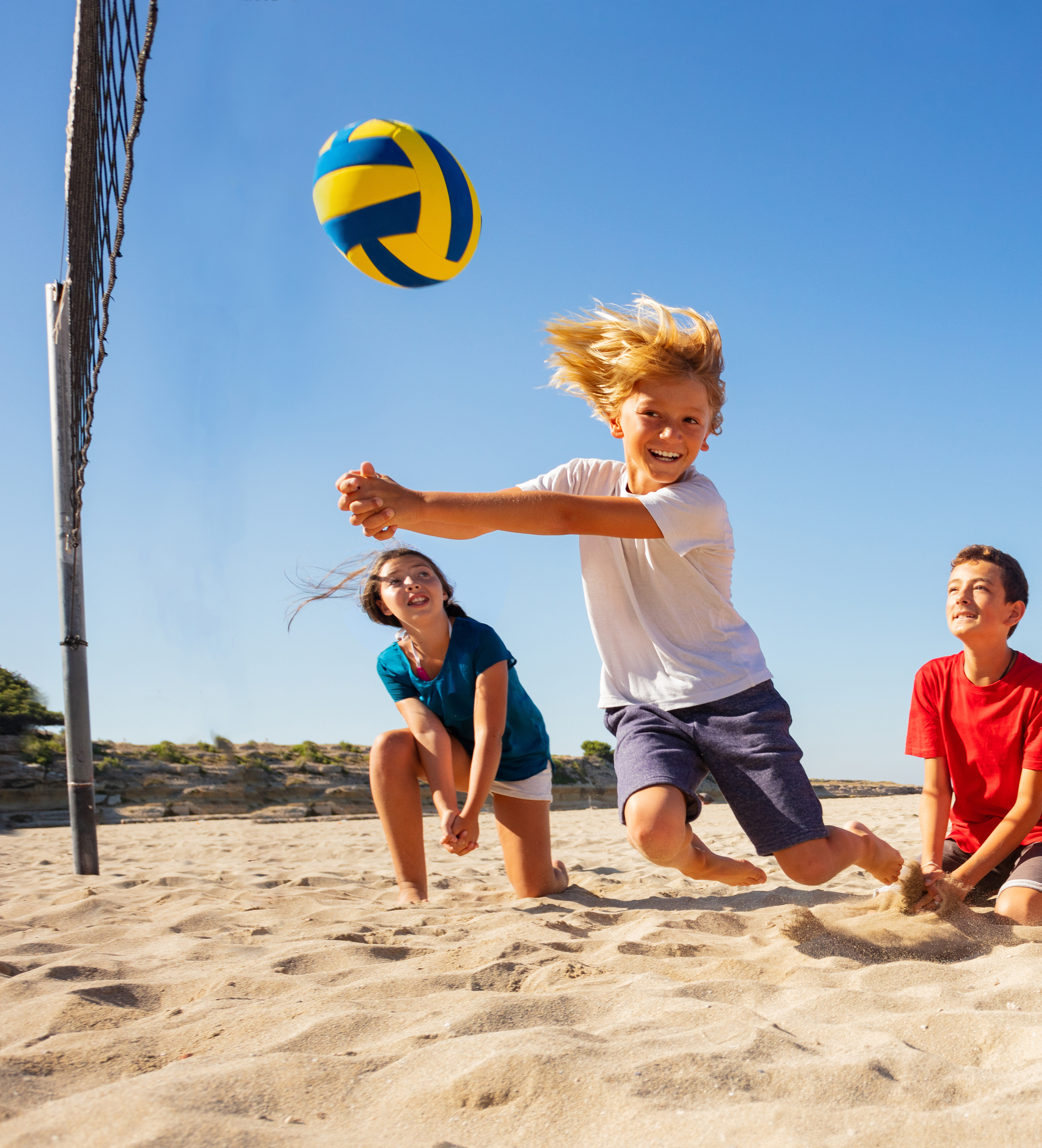 Kids beach volleyball_233019565